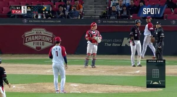 衝撃野球動画 三塁手がキャッチャーの後ろで守備 韓国で見られた前代未聞の珍シフト 15年5月21日 エキサイトニュース