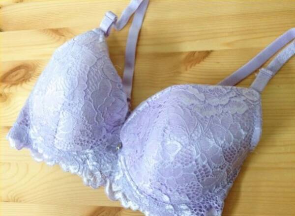 女子高生がノーブラで登校 学校側から指導が入る 生徒 なんでブラをつけなきゃいけないんだ と怒りの運動が勃発 16年6月6日 エキサイトニュース