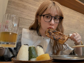 【女ひとり飲み】読者リクエストの「骨付鳥 一鶴」はガツンとパンチ系の酒泥棒だった