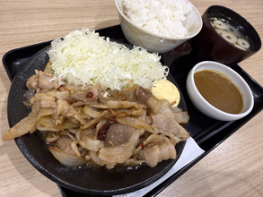 全国1200超で「わずか20店舗」だけの夜定食！ココイチの17時以降限定『甘辛肉炒め定食』を知っているか？