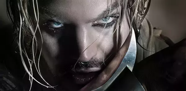 アダム・ランバートが新作『ADAM』より先行曲「EAT U ALIVE」配信