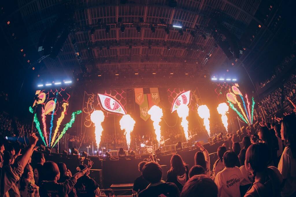 go!go!vanillasが「バニラズ9」で描いた壮大なライブ表現、「僕らの未来に賭けてみよう」