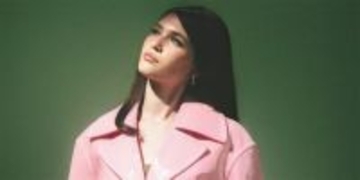 シエナ・スパイロとは何者か？　「アデル以来」と評される大型新人、タイムレスでスモーキーな歌声を今こそ知る