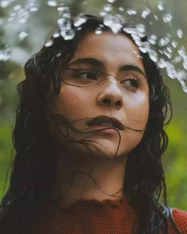 「Silvana Estrada──魂の声をもつメキシコ新世代が語る、怒りと悲しみを抱きしめて歌う理由」の画像