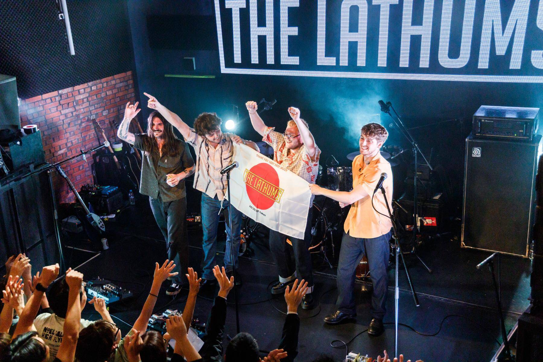 The Lathums──UKロックの新たな希望が語る、北部シーンの隆盛と「自分たちの音楽」