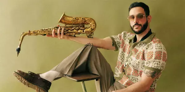 サム・グリーンフィールドが語る、J-フュージョンに共感する理由「カシオペアと高中正義は僕にとって特別」