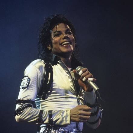 マイケル・ジャクソンのソロ代表曲10選　「キング・オブ・ポップ」の世界を今こそ知る【『Michael／マイケル』公開記念】