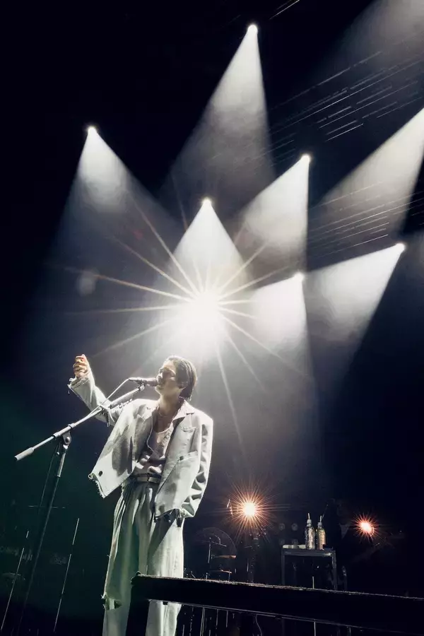 「jo0jiが初の全国ツアー完遂、『呪術廻戦』EDテーマ初披露、歌力で魅せた一夜」の画像