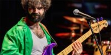 新世代ベース・ヒーロー、Vincen Garciaが語るコリー・ウォンとの共演秘話、圧倒的プレイを支える音楽観