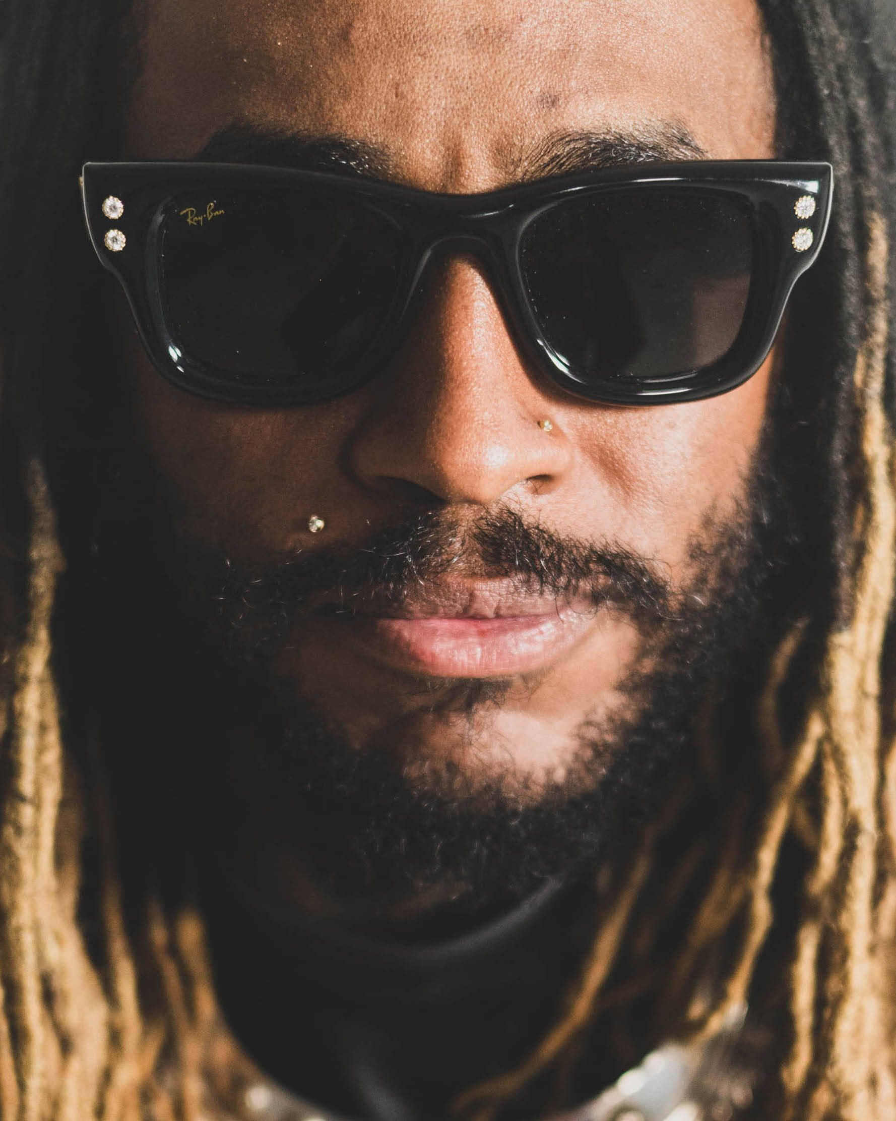 サンダーキャット「俺は狂気と共に生きている」鬼才ベーシストが語る喪失と音楽の絆