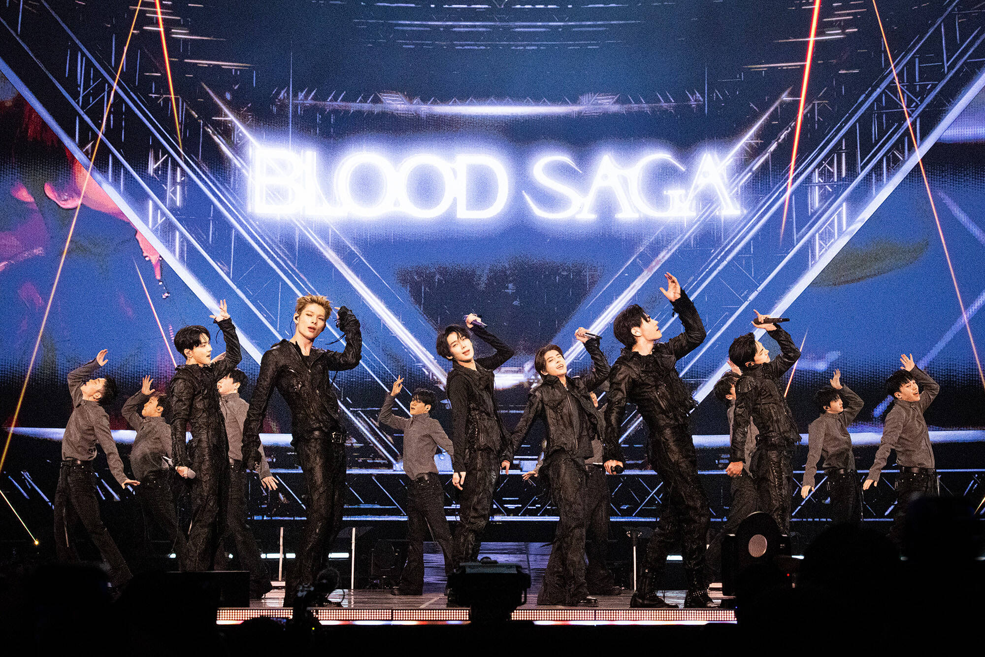 ENHYPEN、ワールドツアー『BLOOD SAGA』ソウル公演評　6つの個性が結実した“血の叙事詩”の到達点