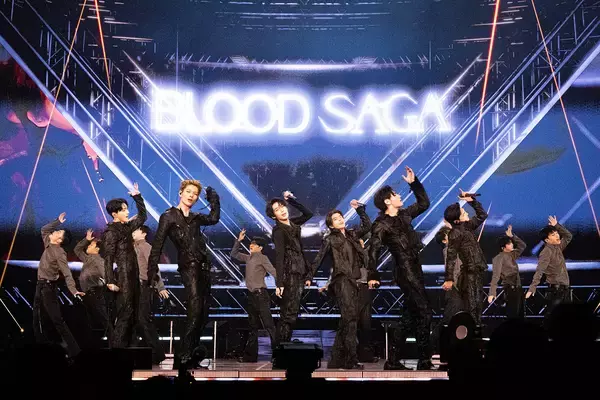 「ENHYPEN、ワールドツアー『BLOOD SAGA』ソウル公演評　6つの個性が結実した“血の叙事詩”の到達点」の画像