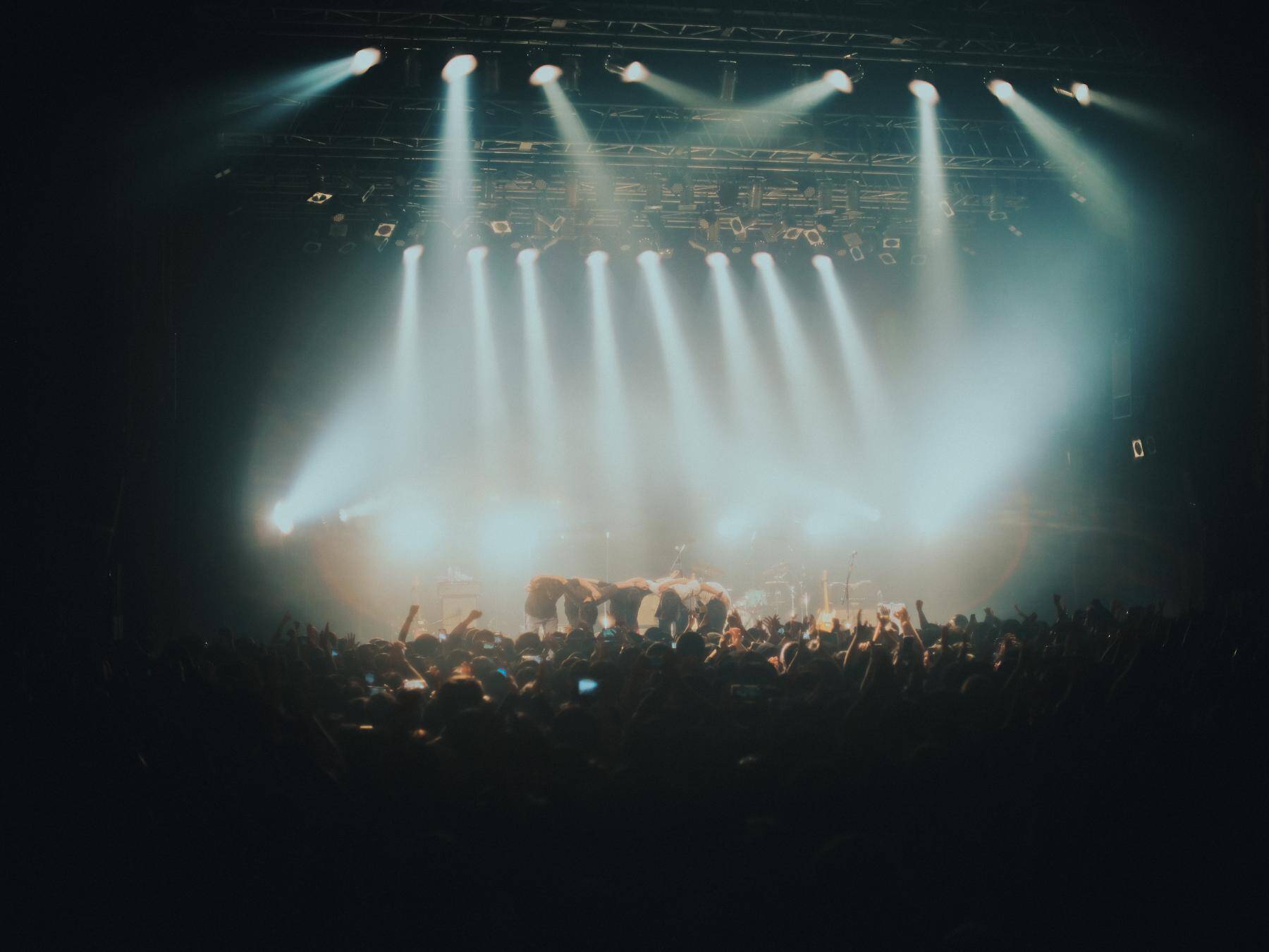 kurayamisakaがツアー完走、圧巻の演奏とアジカンのカバーで示した「過去と未来を繋ぐ」意思