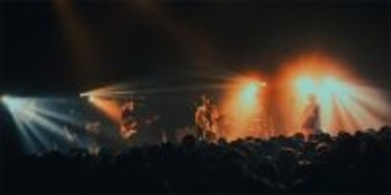 kurayamisakaがツアー完走、圧巻の演奏とアジカンのカバーで示した「過去と未来を繋ぐ」意思