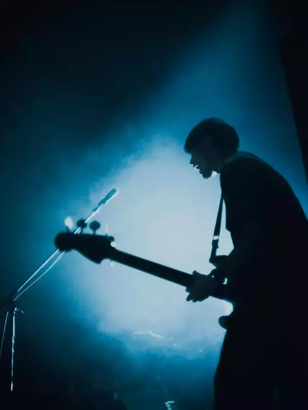 「kurayamisakaがツアー完走、圧巻の演奏とアジカンのカバーで示した「過去と未来を繋ぐ」意思」の画像