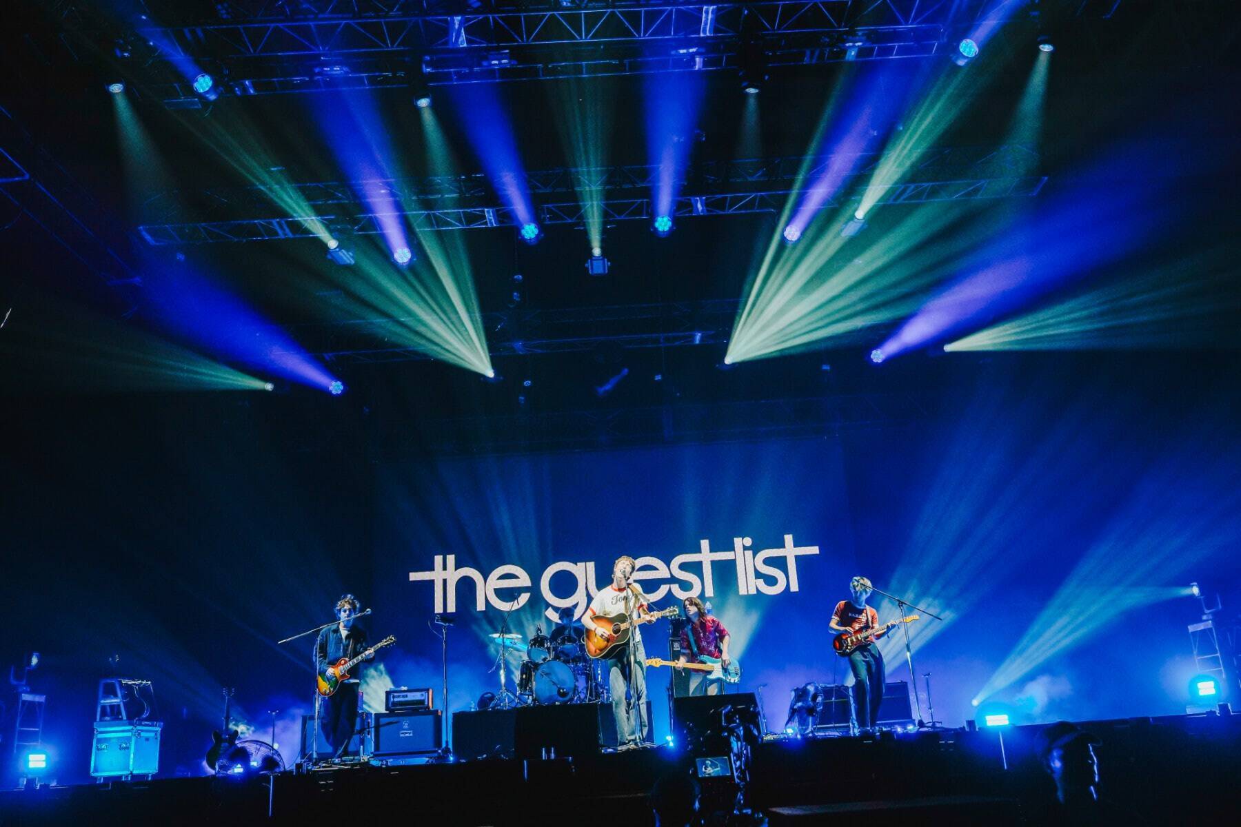 The Guest Listが語る──レディオヘッド、プログレ、グランジの影響をアンセミックに昇華する新世代バンドの感性