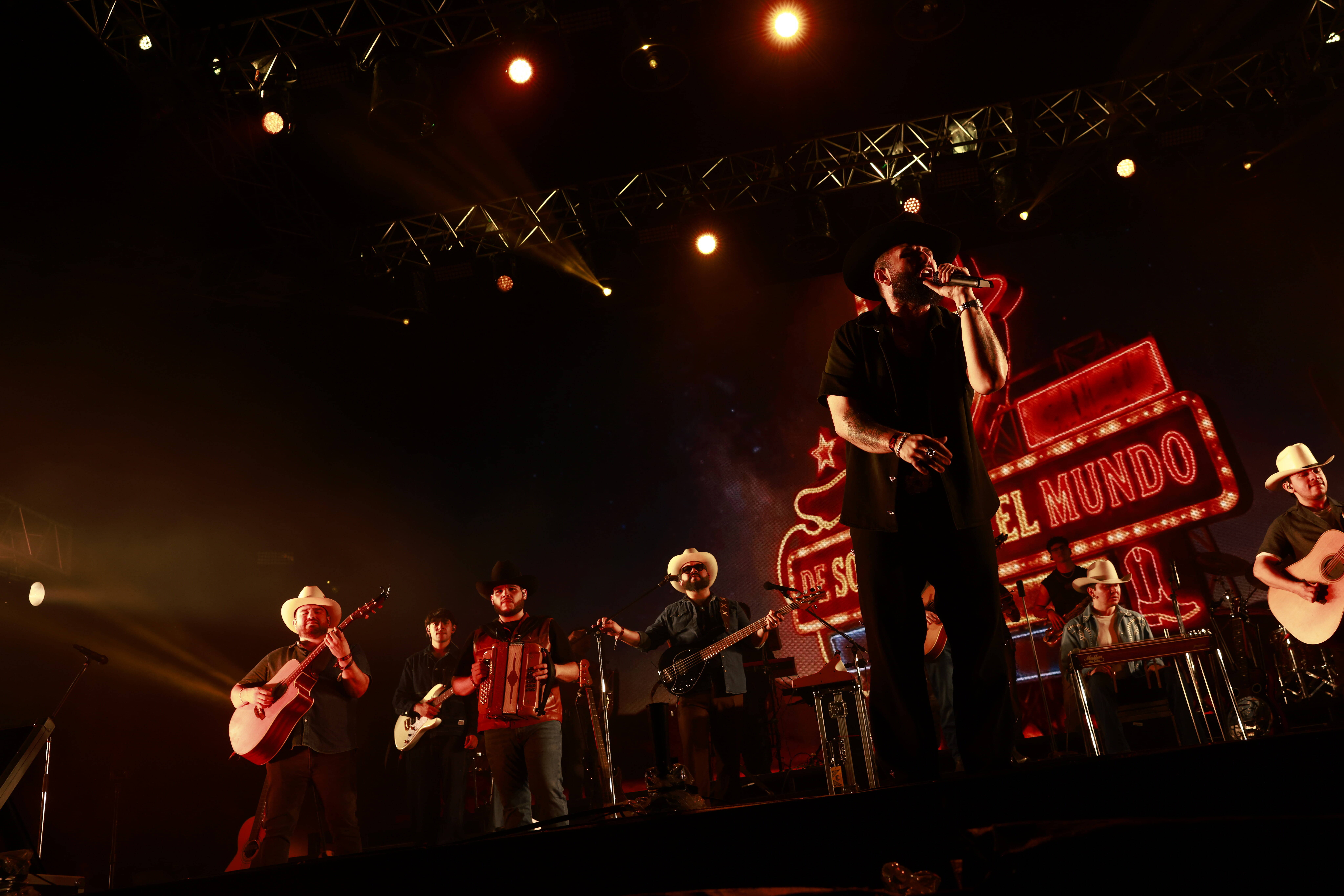 【サマソニ総括】Carín León「ソノラから世界へ」日本で体現したメキシコ音楽の新たな可能性