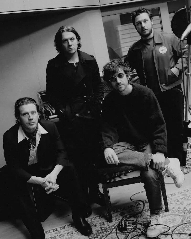 オアシス、ブラー、パルプ、アクモンの面々からオリヴィア・ロドリゴまで参加　画期的チャリティ・アルバム『HELP(2)』制作舞台裏