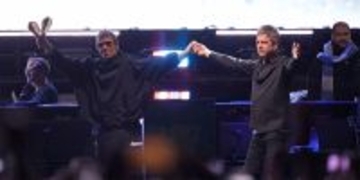 オアシス、チャリティアルバム『HELP(2)』参加をサプライズ発表