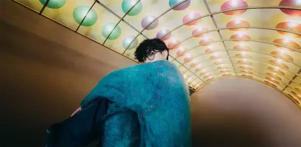 ボカロP・アタリが語る、新曲「POLARIS」の背景、音楽観とベースへのこだわり