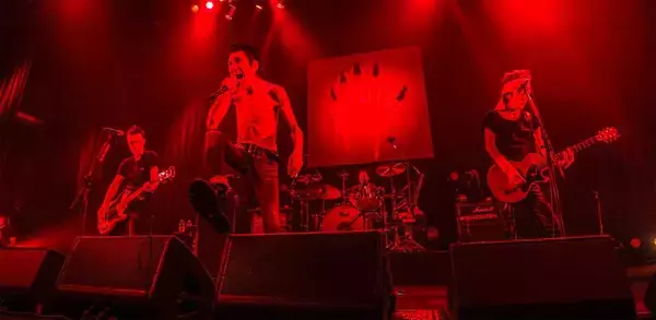 ザ・クロマニヨンズ、ロックンロールの爪痕を刻んだCLUB CITTA'の夜