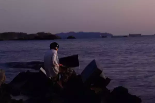 「Meg Bonusインタビュー　覚醒したポストジャンルの申し⼦、「驚き」よりも「美しさ」を求めて」の画像