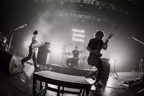 「FOMARE×KOTORI×yonige―small indies tableが結んだ、奇跡のツアーファイナル」の画像