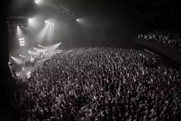 「FOMARE×KOTORI×yonige―small indies tableが結んだ、奇跡のツアーファイナル」の画像