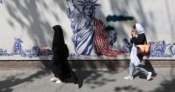 戦火の狭間で揺れるイラン市民「私たちはみんな疲れ切っている」