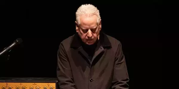 NYミニマルの巨星アーノルド・ドレイブラット、8年ぶりの来日公演まもなく　ジム・オルーク＆石橋英子もアンサンブルに参加