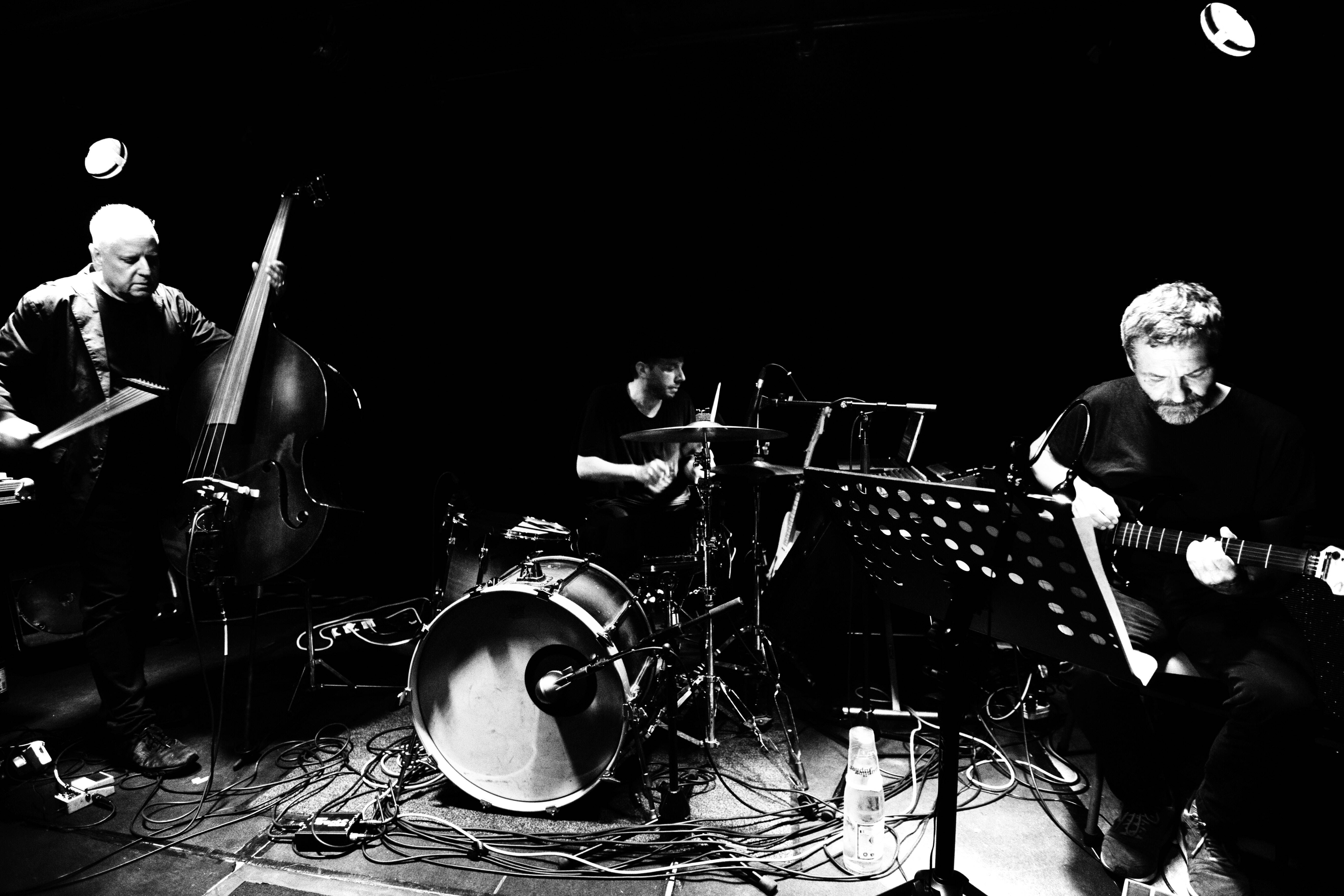 NYミニマルの巨星アーノルド・ドレイブラット、8年ぶりの来日公演まもなく　ジム・オルーク＆石橋英子もアンサンブルに参加