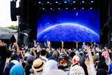 「LE SSERAFIM、サマソニ初舞台で証明したライブの強度　生バンドと全14曲で生んだ熱狂」の画像4