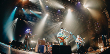 ヨギー、ミツメら実力派アーティスト白熱のライブ「Scramble Fes 2022」レポート