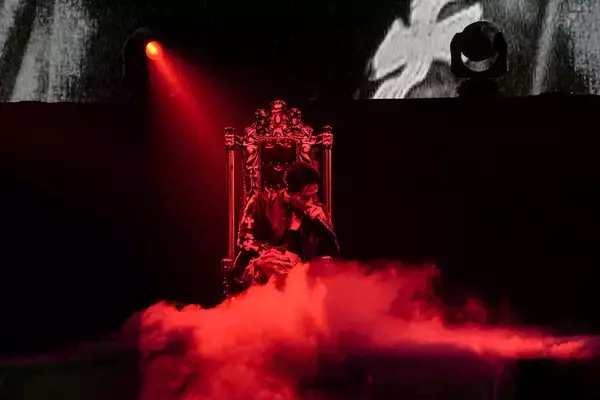 「ØMI『INFINITY MOON』初日、2595日を越えた再会の夜を読み解く」の画像