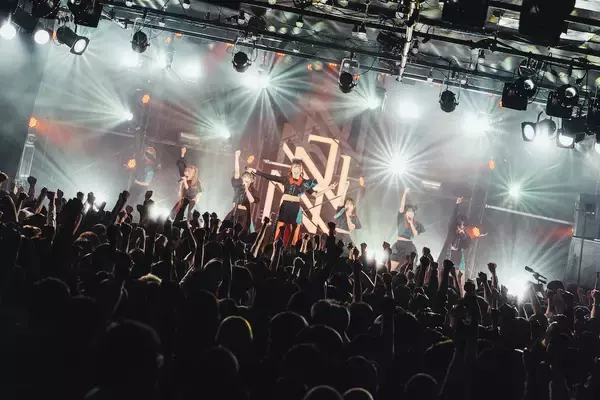 「NEO JAPONISM、新体制で熱気を生んだリキッドルーム公演、日本武道館単独公演への夢」の画像