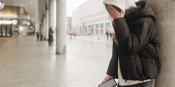 恋愛はもはや「公開処刑」──「晒される」SNS地獄が破壊したZ世代の自尊心