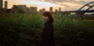 サカグチアミが移籍第2弾EP『Hush』リリース、MVプレミア公開