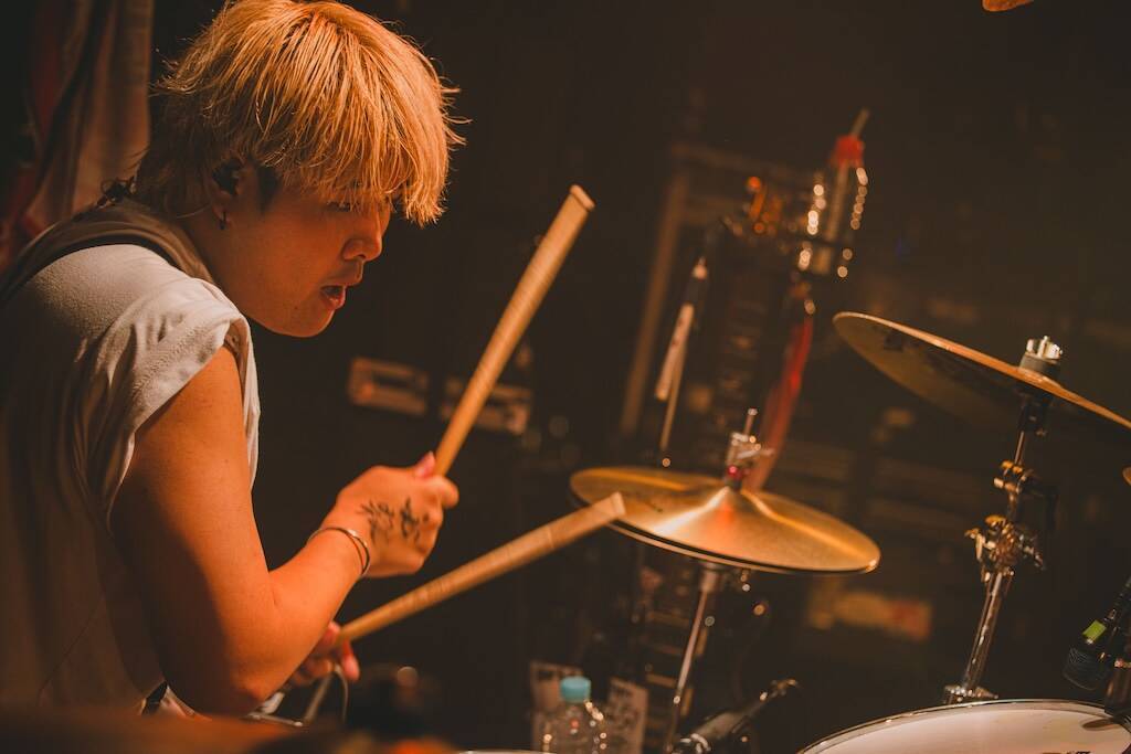 Arakezuri、歓喜と情熱の渋谷CLUB QUATTRO公演、23曲に魂を込めた「讃歌斉唱」