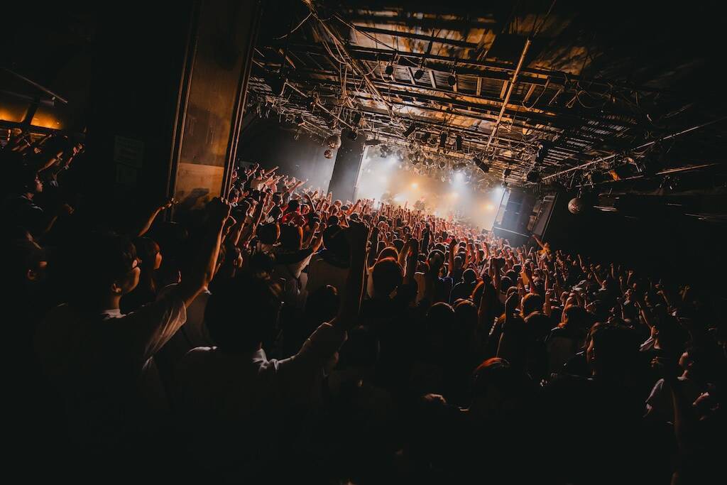 Arakezuri、歓喜と情熱の渋谷CLUB QUATTRO公演、23曲に魂を込めた「讃歌斉唱」