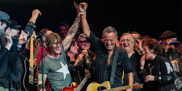 「ICEはとっとと失せやがれ」ブルース・スプリングスティーン、トランプを激しく批判