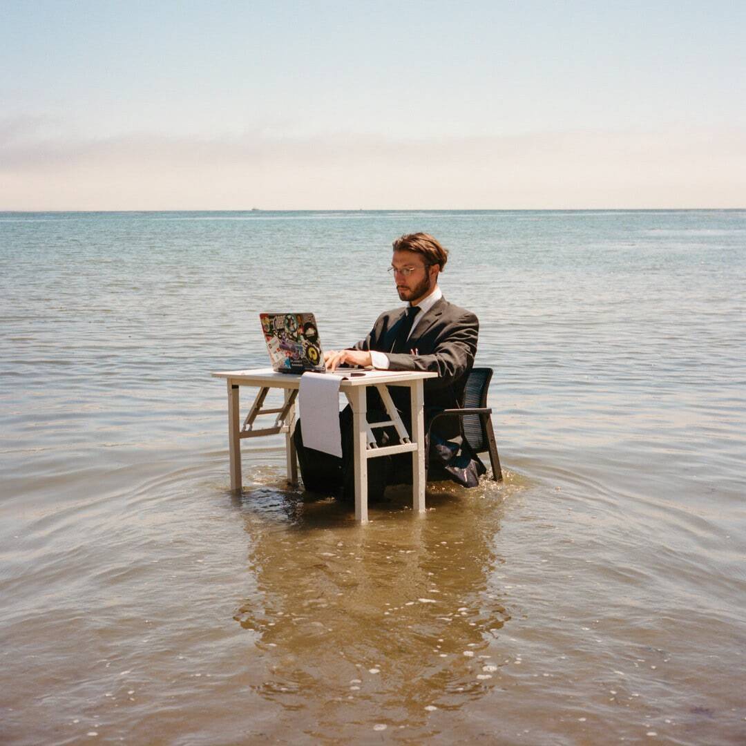 大人気ラッパーbbno$が最新アルバムを発表、11月に初来日