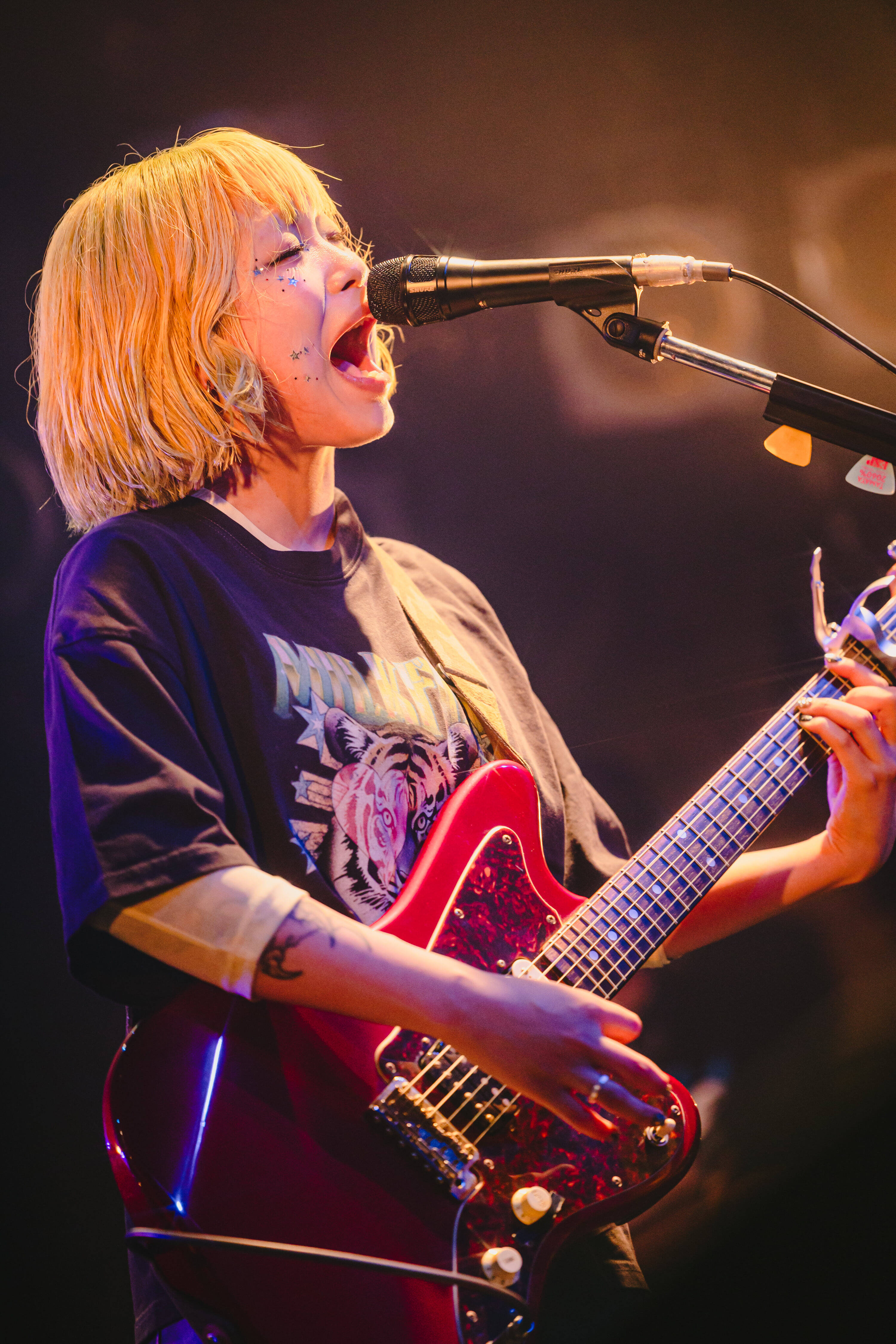 板歯目（バンシモク）が渋谷で見せた「野生」のライブ　