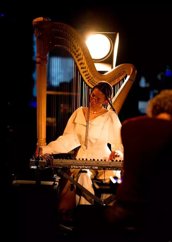 「ナラ・シネフロと映画音楽の新潮流──『スマッシング・マシーン』の革新性と若き作曲家たちの台頭」の画像