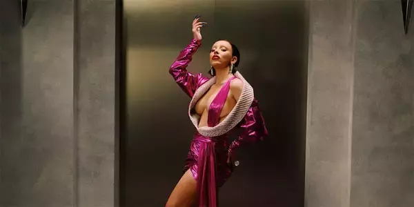 ドージャ・キャットの魅力がさらに進化、愛とポップ回帰の新章『Vie』徹底解説