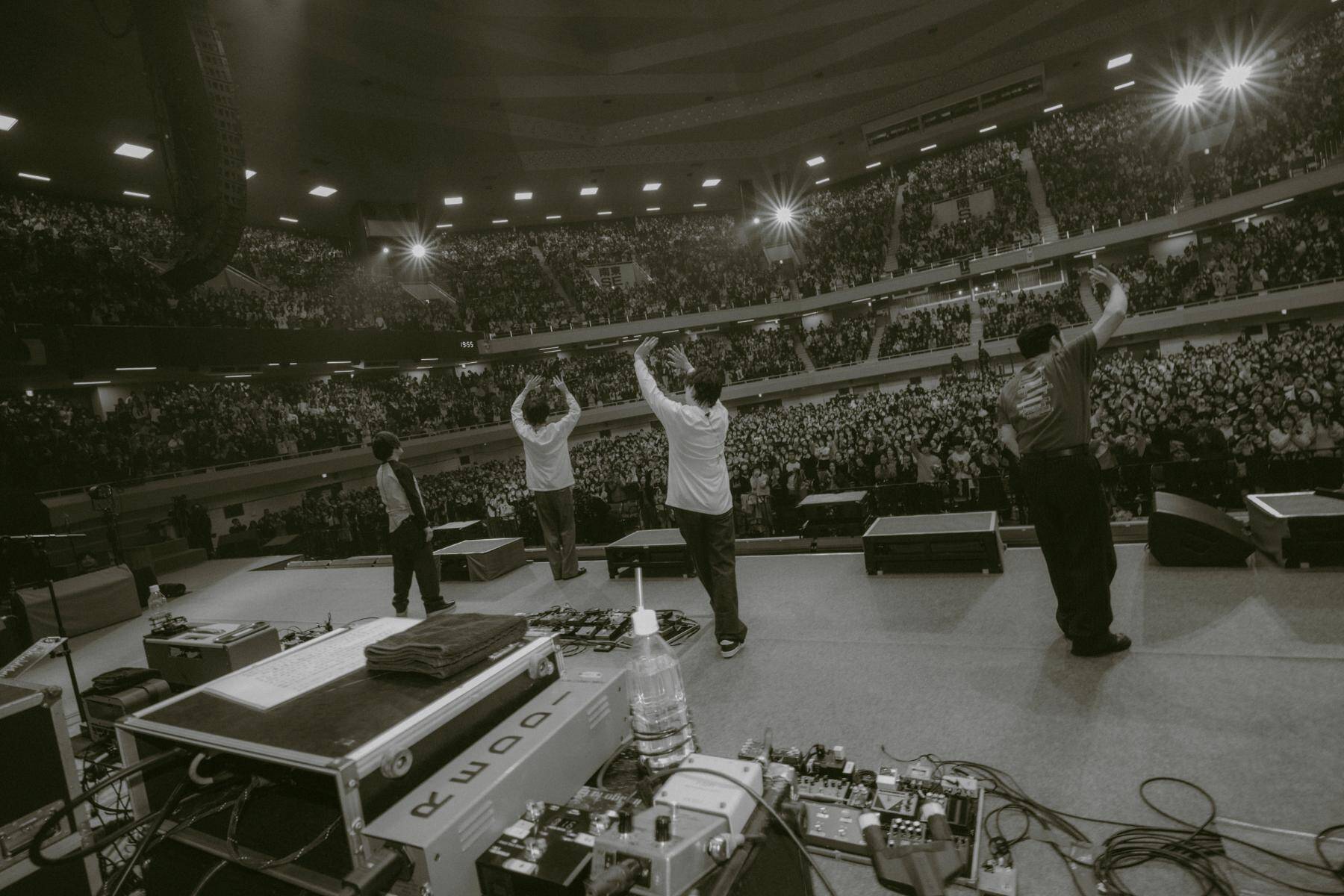 indigo la End武道館2daysレポート　15年の歩みを総括し、バンドは新しい未来へ