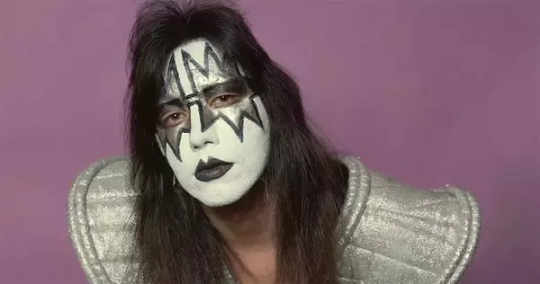 KISS創設メンバー、エース・フレーリーが74歳で死去