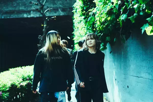 「Earthists. × Tatsuya Amano（Crossfaith）が語り合う、日本のラウドロックを更新する「個」と「ハイパー」」の画像