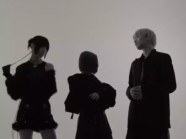 「CLAN QUEENが語る、「秘密の帝国」の現在地、3人の関係性を綴ったラブレター」の画像