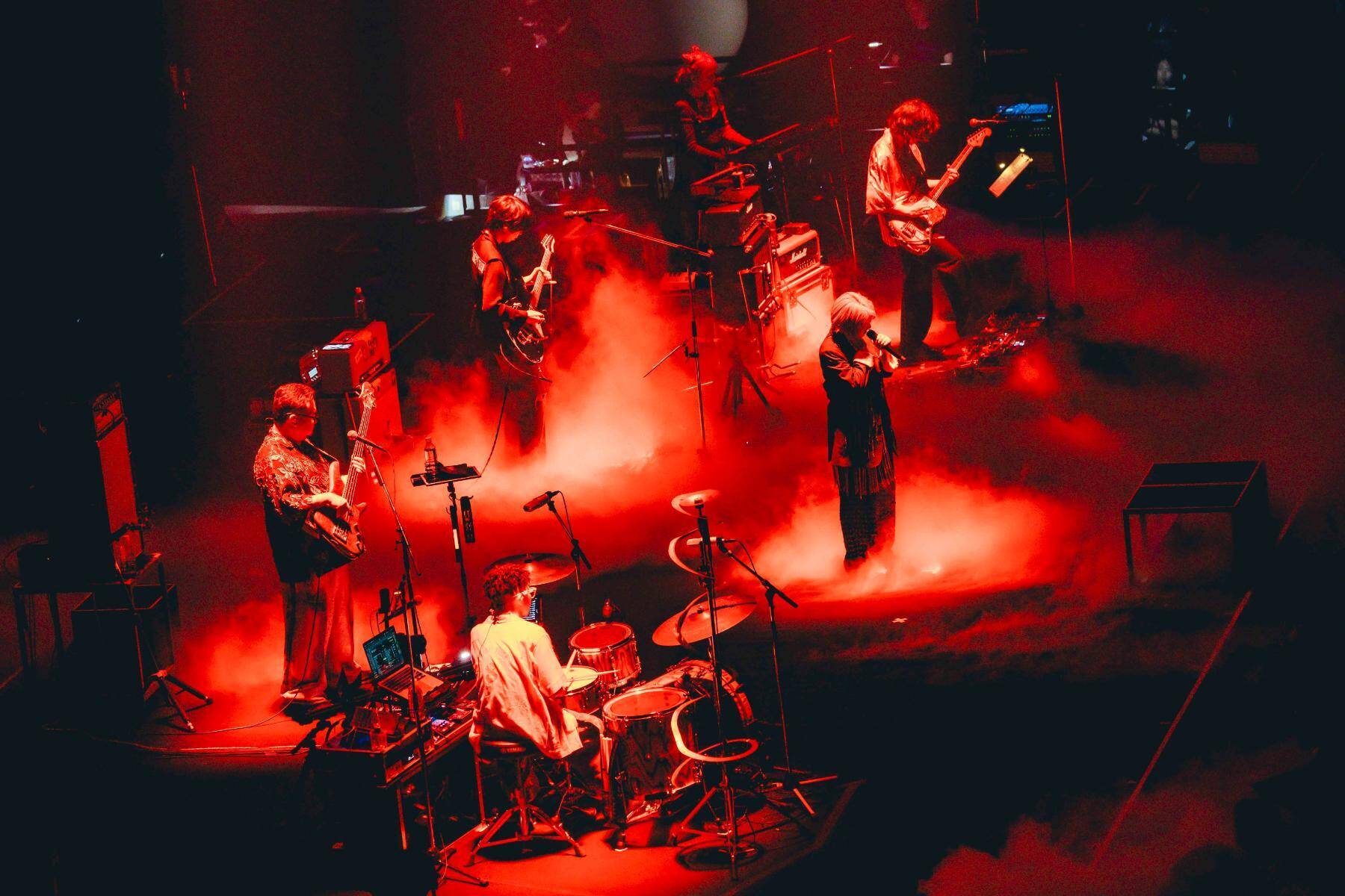 礼賛『5×5』レポート　「5人×結成5周年＝25曲」でバンドの歩みを総括、土岐麻子と清 竜人も登場