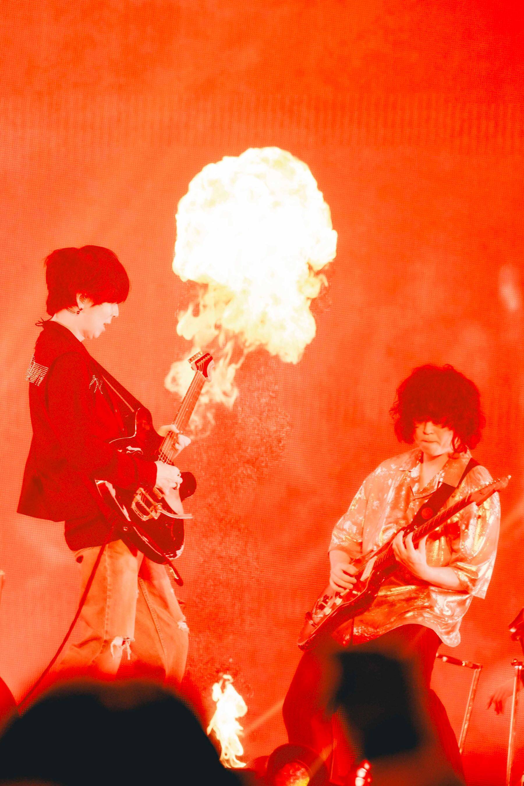 礼賛『5×5』レポート　「5人×結成5周年＝25曲」でバンドの歩みを総括、土岐麻子と清 竜人も登場